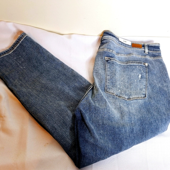 NWT Judy Blue brand"The Totally Distressed Out"Plus-size Boyfriend fit jeans 22W - Picture 1 of 16